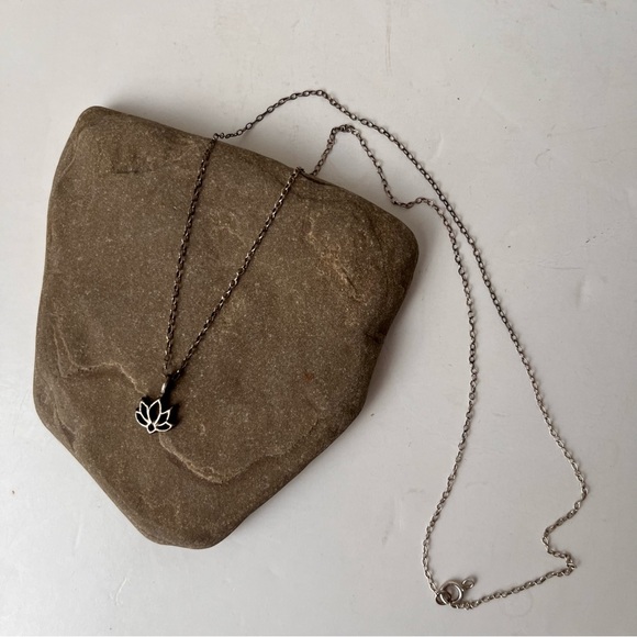 🌺🌺 Last chance—donating Thursday. Lotus Flower Necklace - Picture 2 of 5